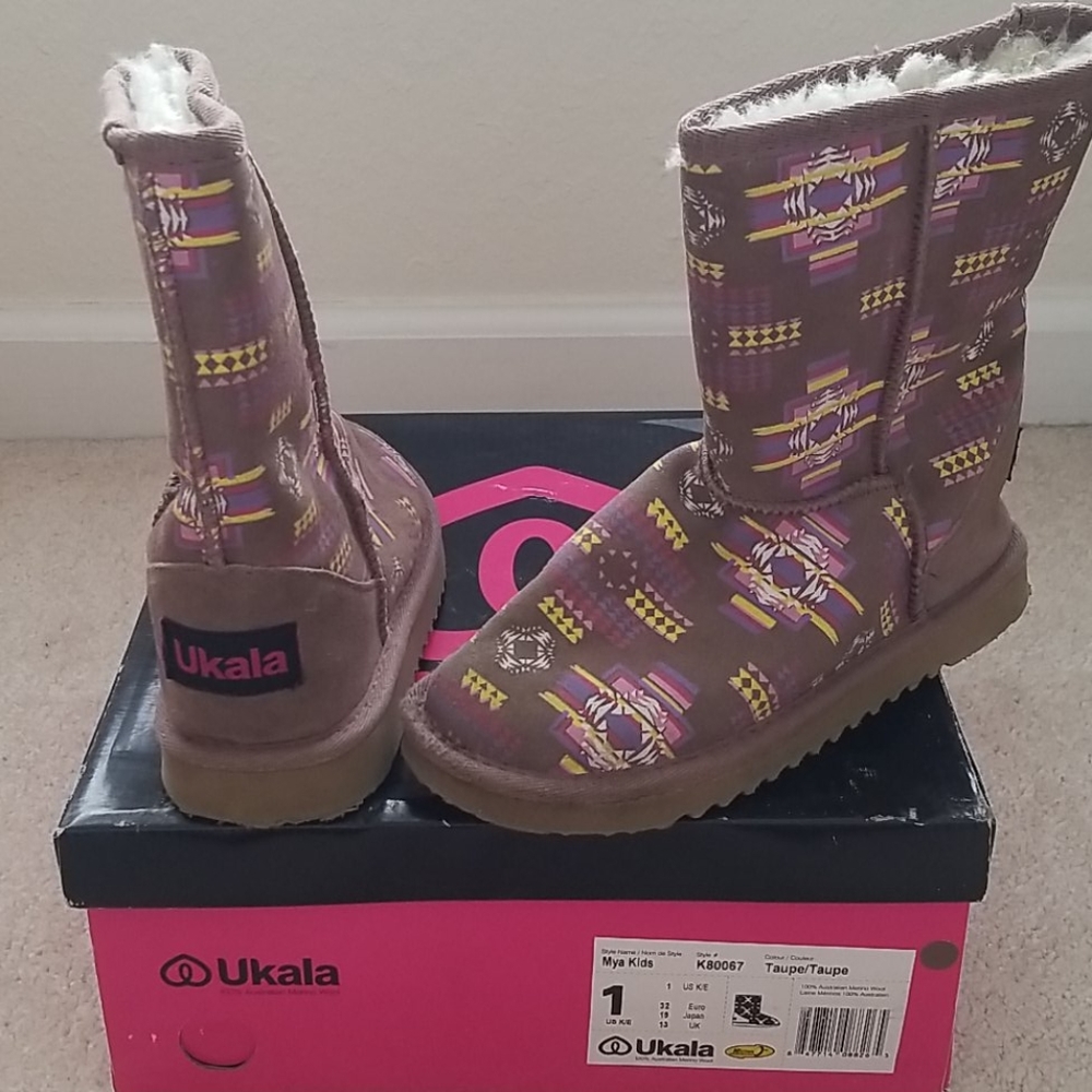 LN Ugg like tribal Ukala Emu boots